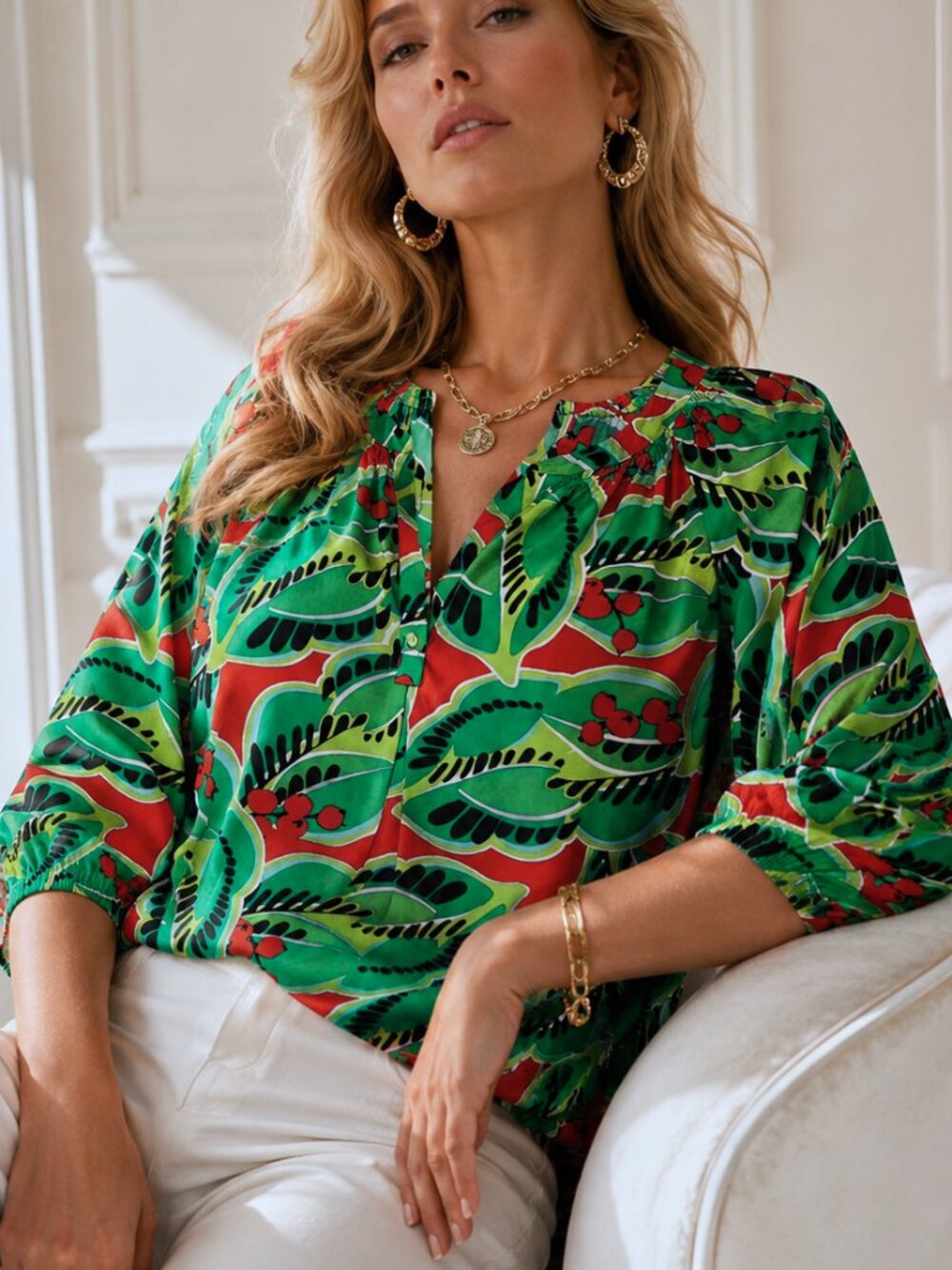 Crown & Ivy Green Tropical Leaf Berry Botanical Festive Women's Blouse Large